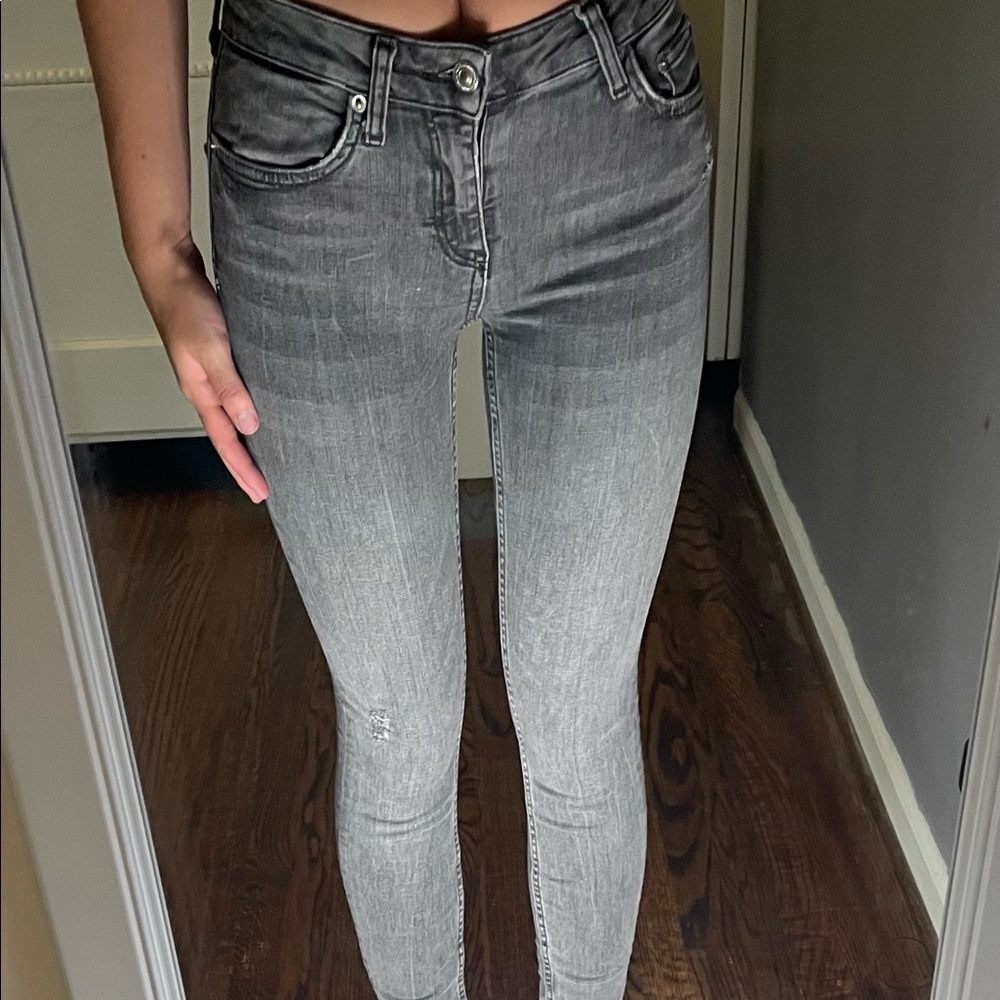 Grey skinny Zara jeans no rips